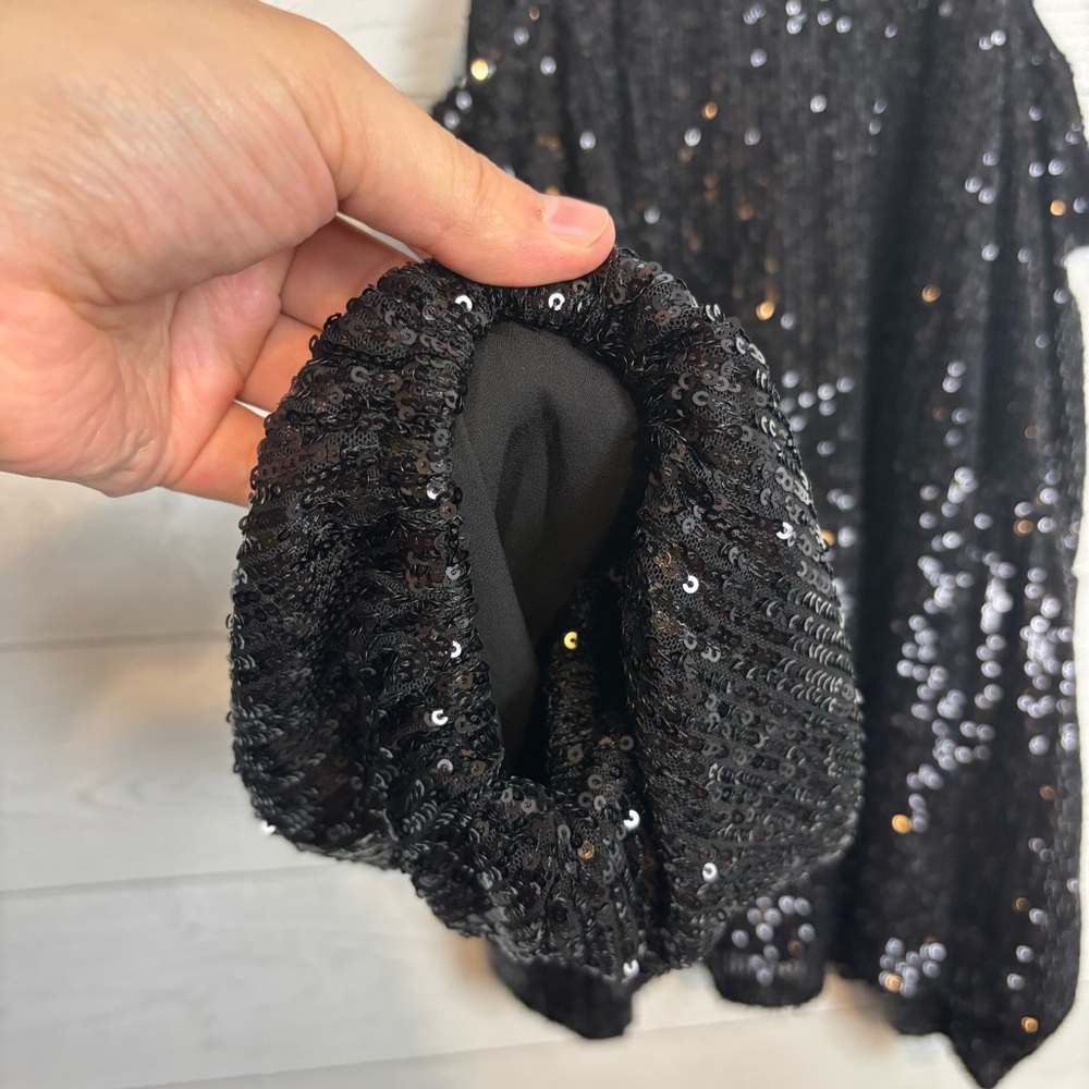 CeCe Black Sequin Cold Shoulder Blouse Size Large - Picture 4 of 9